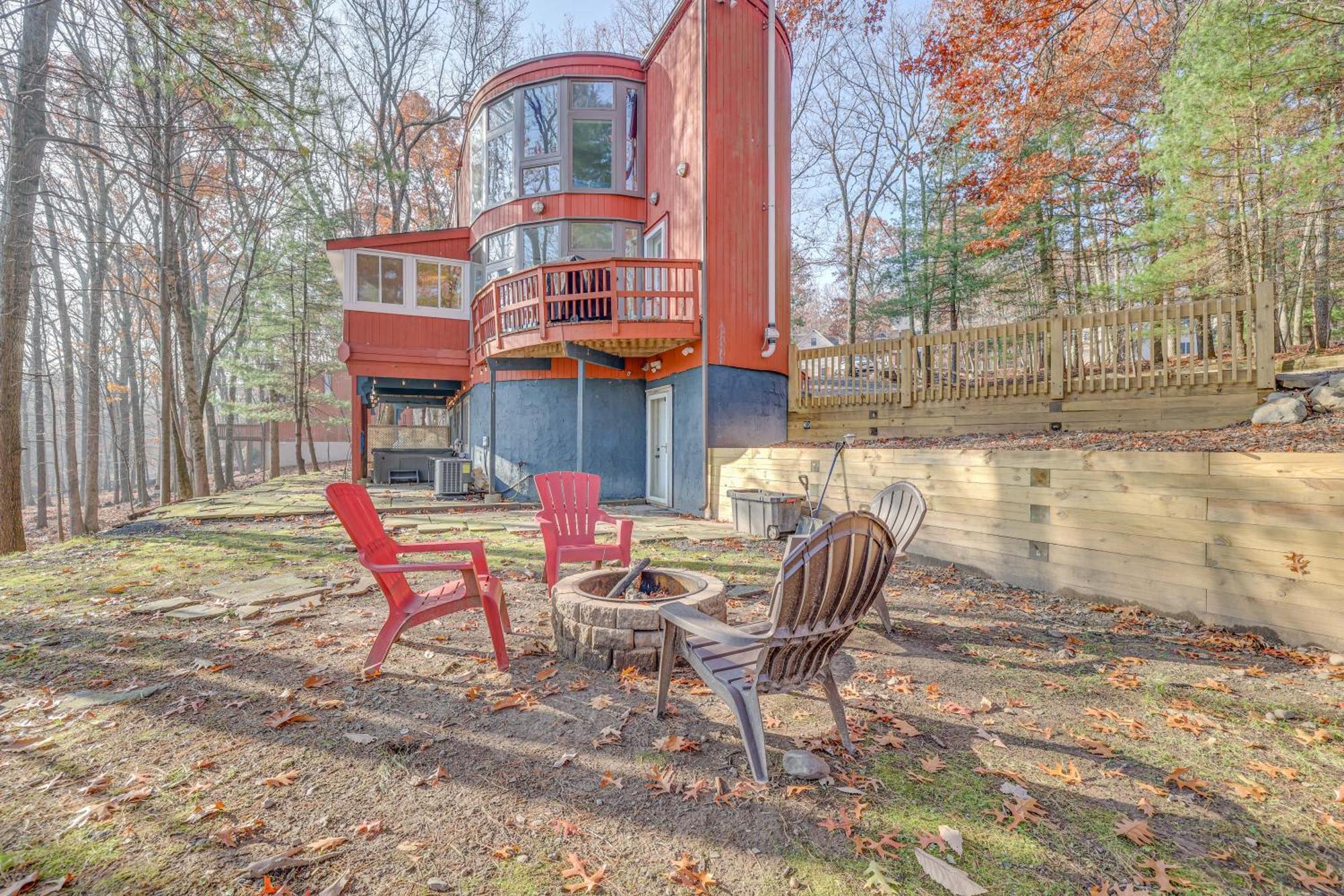 Unique Roundhouse: Hot Tub-Game Room-Firepit&More! Bushkill Extérieur photo