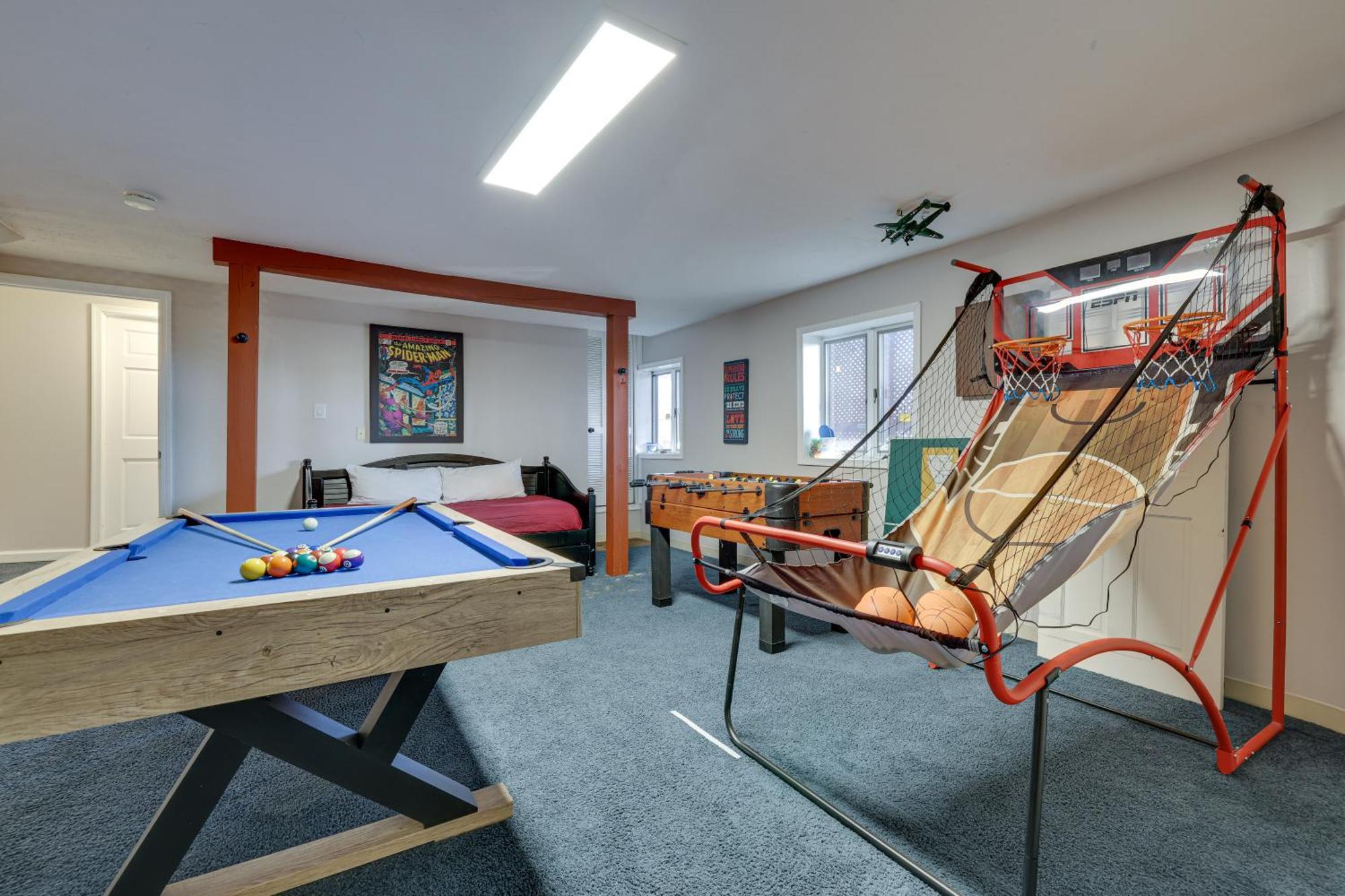 Unique Roundhouse: Hot Tub-Game Room-Firepit&More! Bushkill Extérieur photo