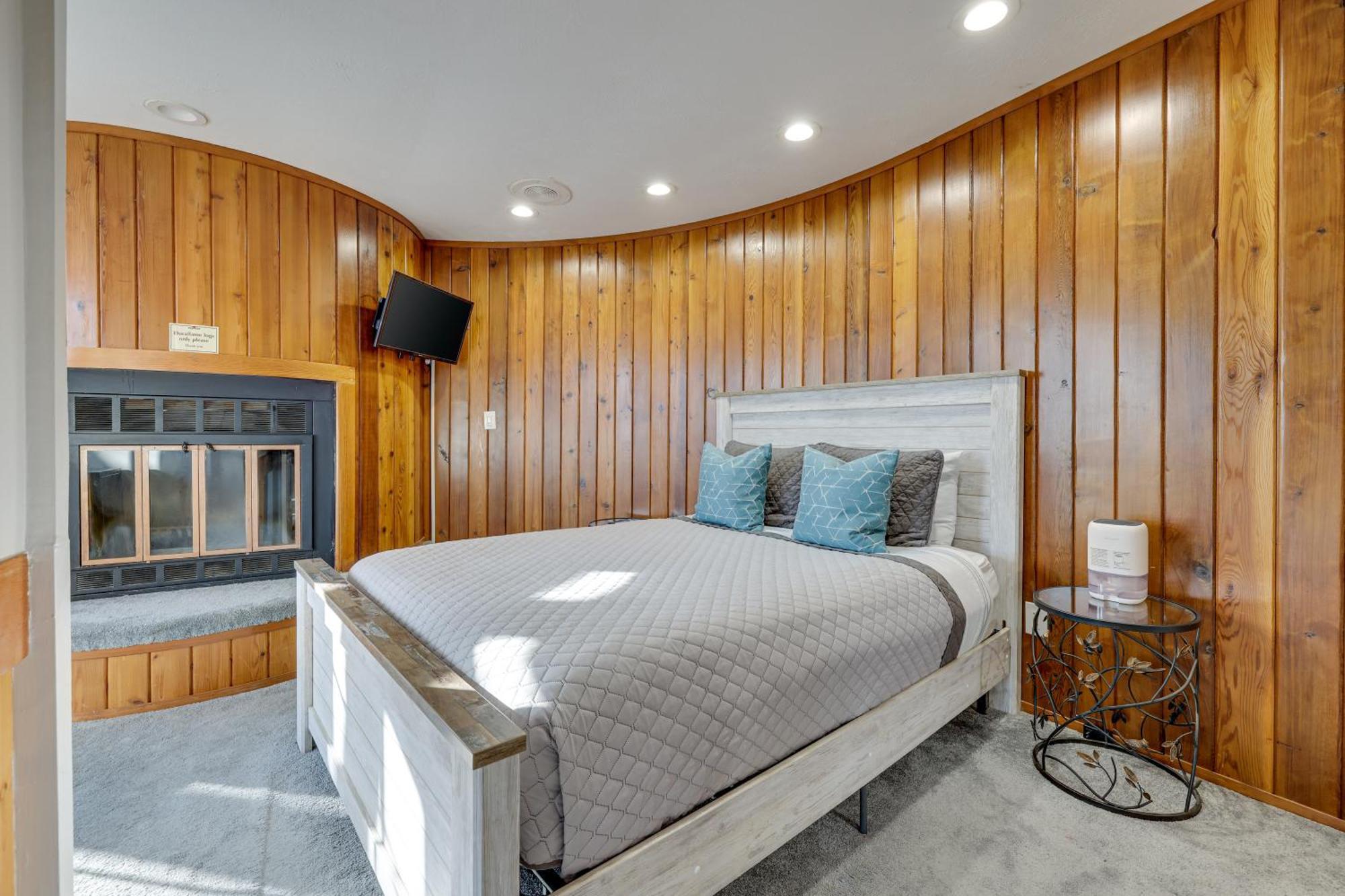 Unique Roundhouse: Hot Tub-Game Room-Firepit&More! Bushkill Extérieur photo